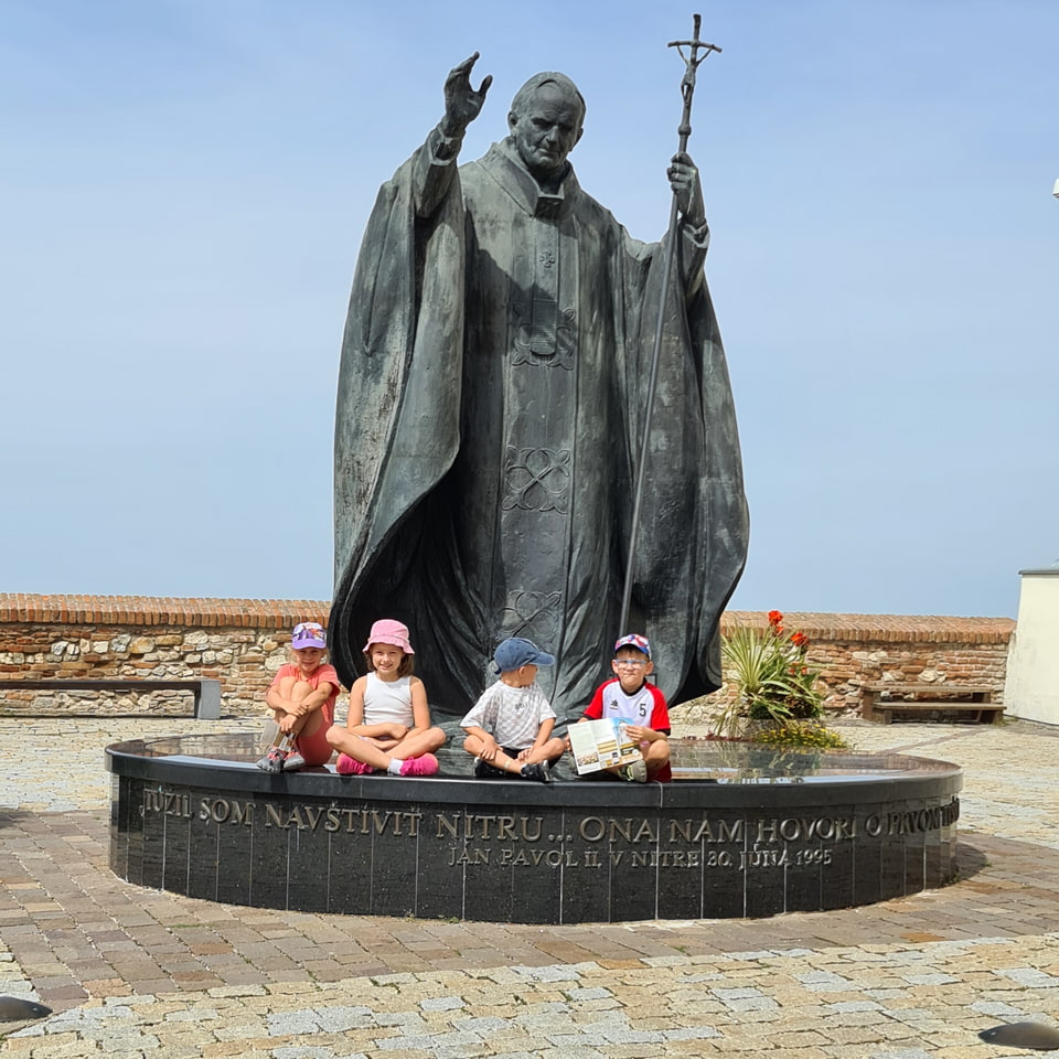 Poznávame krásy Slovenska.